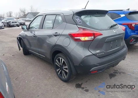 2019 Nissan Kicks Sr z USA, uszkodzony, nr VIN 3N1CP5CU5KL499844